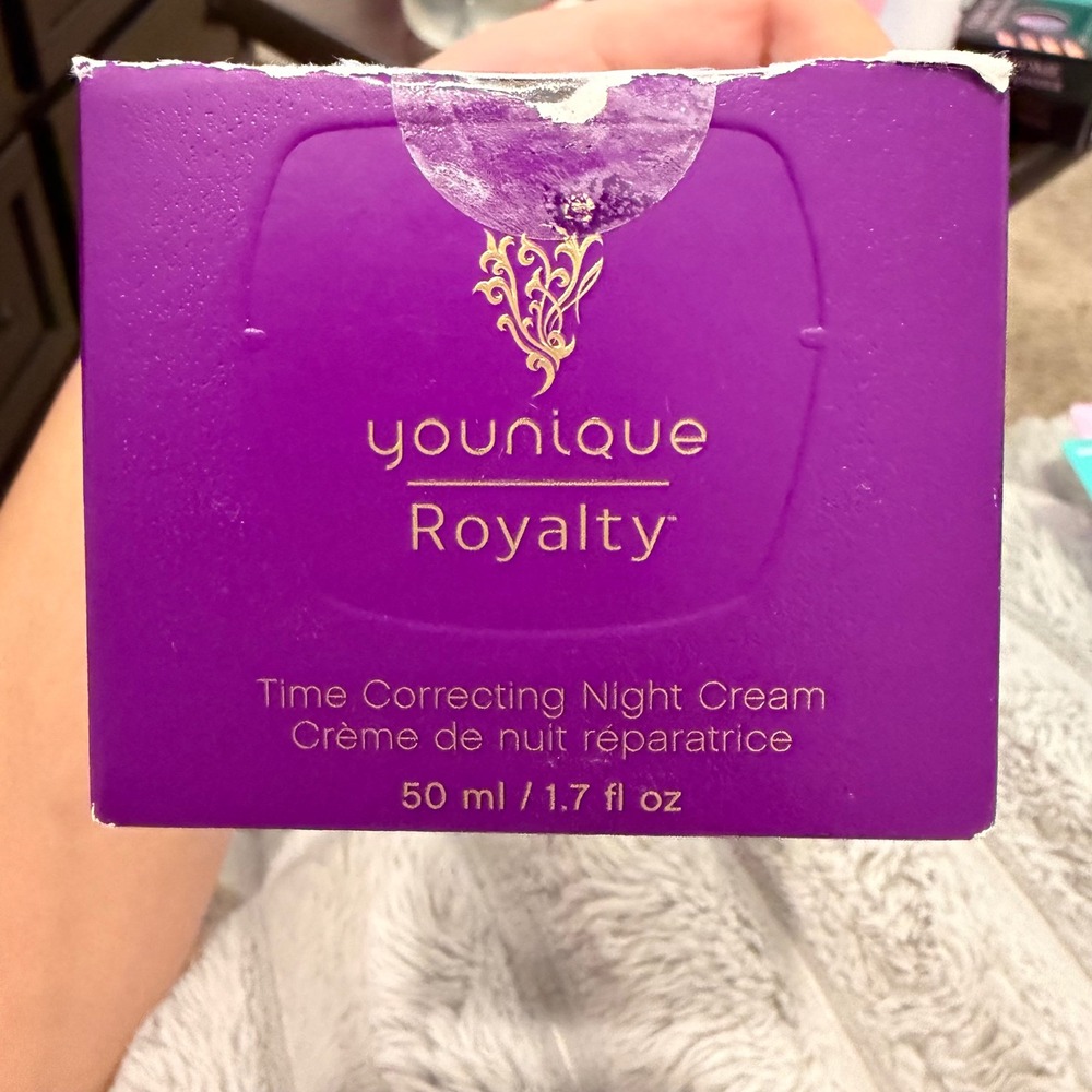Younique Royalty Time Correcting Night Cream 50ml 1.7fl oz Face Moisturizer - Picture 4 of 7